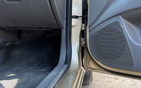 KIA Rio II, 2011 год, 700 000 рублей, 6 фотография