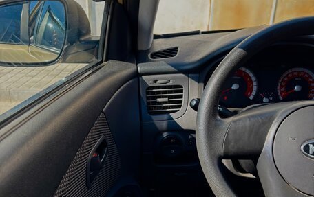 KIA Rio II, 2011 год, 700 000 рублей, 4 фотография