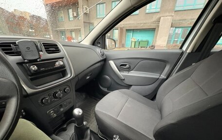 Renault Logan II, 2017 год, 619 000 рублей, 11 фотография