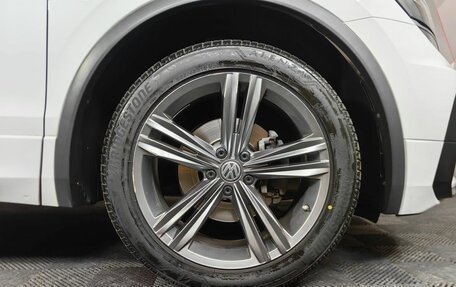 Volkswagen Tiguan II, 2018 год, 2 615 000 рублей, 8 фотография