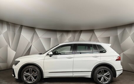 Volkswagen Tiguan II, 2018 год, 2 615 000 рублей, 5 фотография
