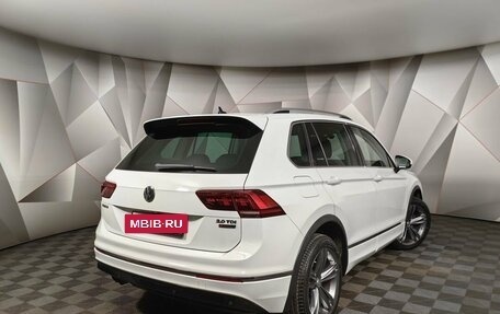 Volkswagen Tiguan II, 2018 год, 2 615 000 рублей, 2 фотография