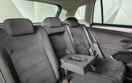 Volkswagen Tiguan II, 2018 год, 2 615 000 рублей, 16 фотография