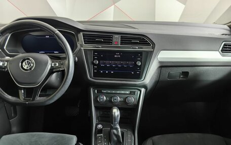 Volkswagen Tiguan II, 2018 год, 2 615 000 рублей, 14 фотография