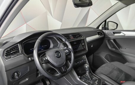 Volkswagen Tiguan II, 2018 год, 2 615 000 рублей, 18 фотография