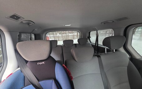 Hyundai H-1 II рестайлинг, 2017 год, 2 600 000 рублей, 11 фотография