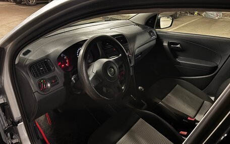 Volkswagen Polo VI (EU Market), 2012 год, 600 000 рублей, 14 фотография