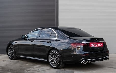 Mercedes-Benz E-Класс, 2020 год, 4 800 000 рублей, 2 фотография