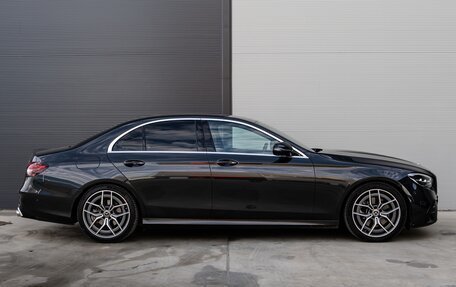 Mercedes-Benz E-Класс, 2020 год, 4 800 000 рублей, 9 фотография