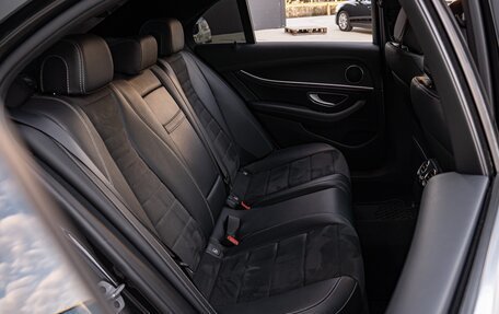 Mercedes-Benz E-Класс, 2020 год, 4 800 000 рублей, 14 фотография