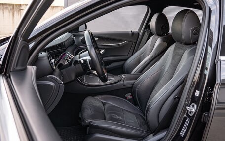 Mercedes-Benz E-Класс, 2020 год, 4 800 000 рублей, 16 фотография