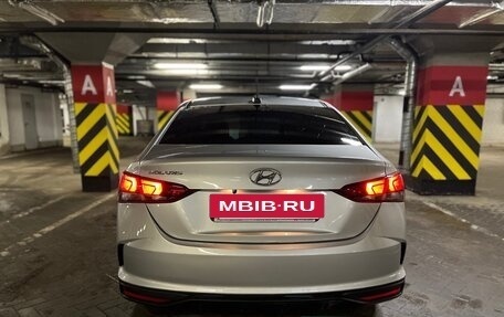 Hyundai Solaris II рестайлинг, 2022 год, 1 690 000 рублей, 5 фотография