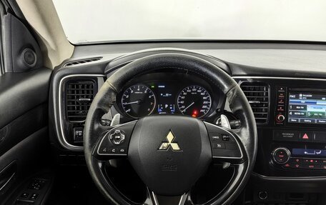 Mitsubishi Outlander III рестайлинг 3, 2017 год, 1 150 000 рублей, 11 фотография