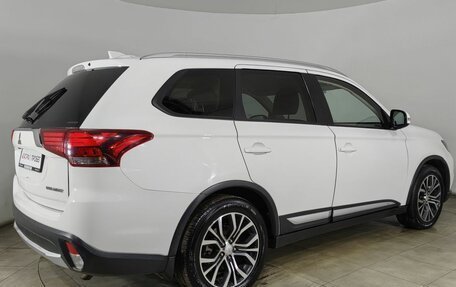 Mitsubishi Outlander III рестайлинг 3, 2017 год, 1 150 000 рублей, 5 фотография