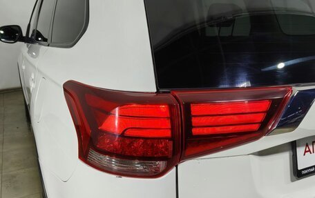 Mitsubishi Outlander III рестайлинг 3, 2017 год, 1 150 000 рублей, 28 фотография