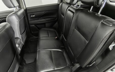 Mitsubishi Outlander III рестайлинг 3, 2017 год, 1 150 000 рублей, 22 фотография