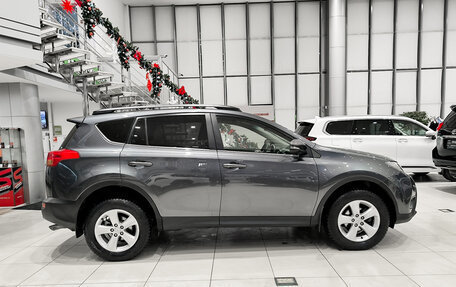 Toyota RAV4, 2014 год, 1 890 000 рублей, 8 фотография