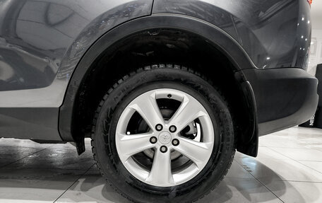 Toyota RAV4, 2014 год, 1 890 000 рублей, 22 фотография