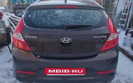 Hyundai Solaris II рестайлинг, 2015 год, 850 000 рублей, 2 фотография