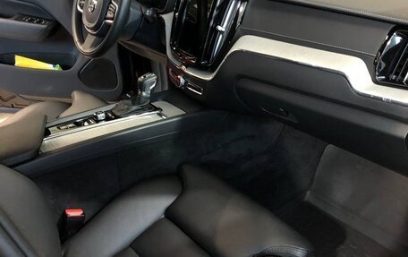 Volvo XC60 II, 2021 год, 5 800 000 рублей, 7 фотография