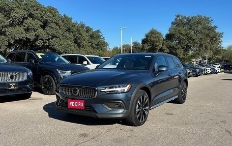 Volvo V60 Cross Country II, 2025 год, 7 009 000 рублей, 1 фотография