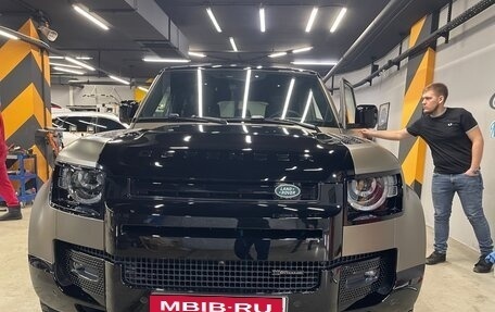 Land Rover Defender II, 2022 год, 10 000 000 рублей, 1 фотография