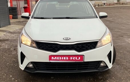 KIA Rio IV, 2020 год, 1 490 000 рублей, 1 фотография