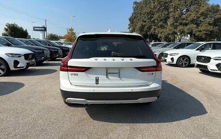 Volvo V90 Cross Country I рестайлинг, 2025 год, 7 612 000 рублей, 4 фотография