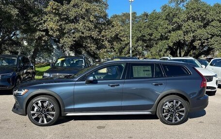 Volvo V60 Cross Country II, 2025 год, 7 009 000 рублей, 2 фотография