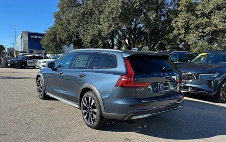 Volvo V60 Cross Country II, 2025 год, 7 009 000 рублей, 3 фотография