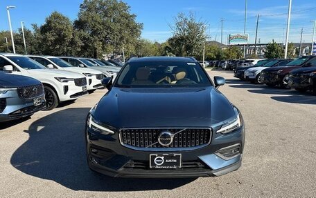 Volvo V60 Cross Country II, 2025 год, 7 009 000 рублей, 5 фотография