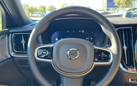 Volvo V60 Cross Country II, 2025 год, 7 009 000 рублей, 13 фотография