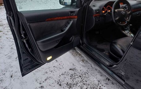 Toyota Avensis III рестайлинг, 2005 год, 750 000 рублей, 15 фотография