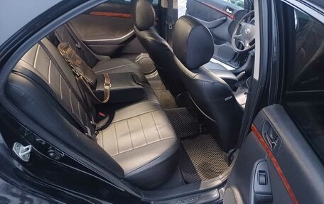 Toyota Avensis III рестайлинг, 2005 год, 750 000 рублей, 20 фотография