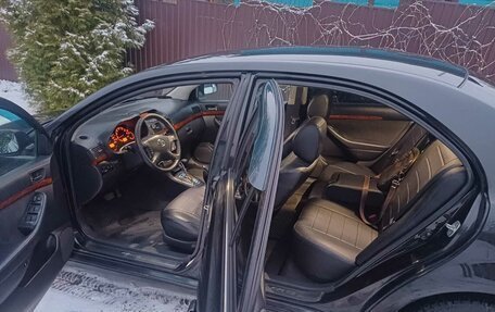 Toyota Avensis III рестайлинг, 2005 год, 750 000 рублей, 18 фотография