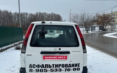 Toyota Town Ace III, 1998 год, 400 000 рублей, 3 фотография