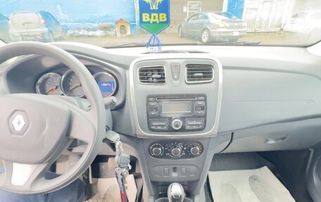 Renault Logan II, 2016 год, 620 000 рублей, 5 фотография