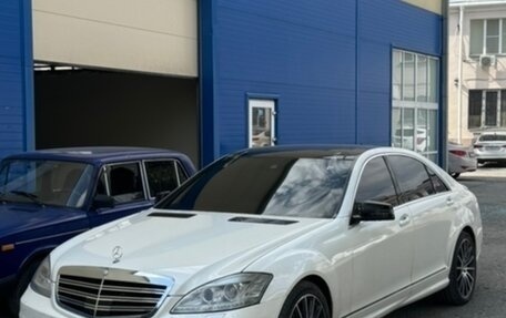 Mercedes-Benz S-Класс, 2010 год, 2 000 000 рублей, 1 фотография