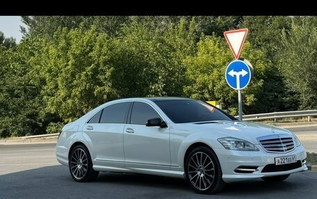 Mercedes-Benz S-Класс, 2010 год, 2 000 000 рублей, 3 фотография