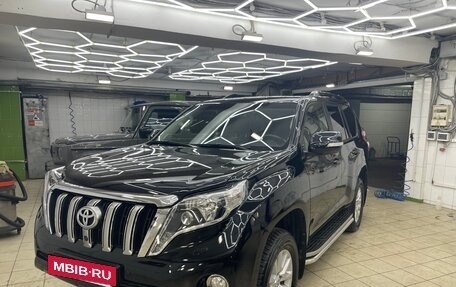 Toyota Land Cruiser Prado 150 рестайлинг 2, 2014 год, 4 400 000 рублей, 3 фотография