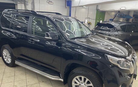 Toyota Land Cruiser Prado 150 рестайлинг 2, 2014 год, 4 400 000 рублей, 11 фотография