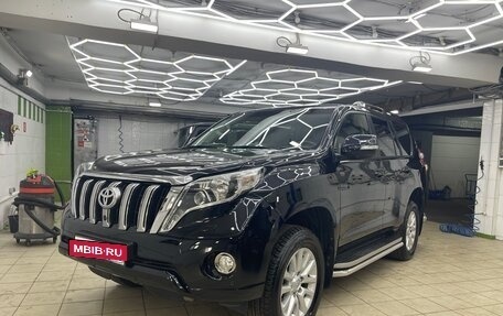 Toyota Land Cruiser Prado 150 рестайлинг 2, 2014 год, 4 400 000 рублей, 10 фотография