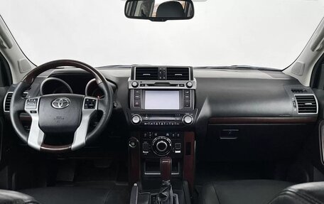 Toyota Land Cruiser Prado 150 рестайлинг 2, 2014 год, 3 540 000 рублей, 11 фотография