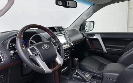 Toyota Land Cruiser Prado 150 рестайлинг 2, 2014 год, 3 540 000 рублей, 12 фотография