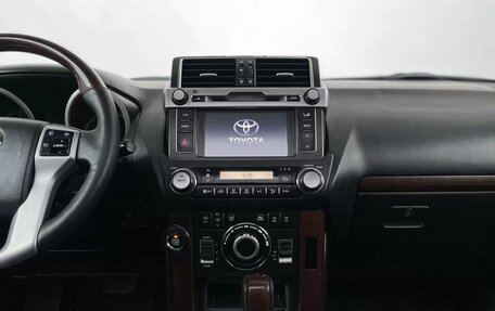 Toyota Land Cruiser Prado 150 рестайлинг 2, 2014 год, 3 540 000 рублей, 23 фотография