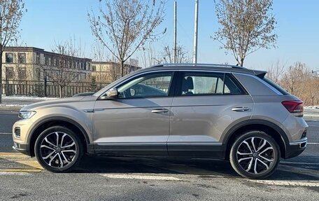 Volkswagen T-Roc I, 2022 год, 1 960 000 рублей, 12 фотография