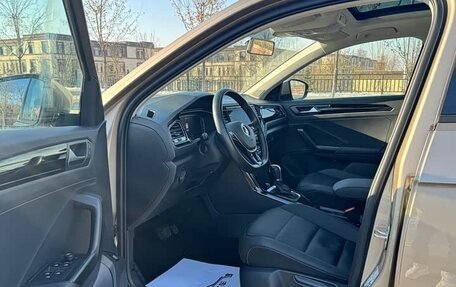 Volkswagen T-Roc I, 2022 год, 1 960 000 рублей, 5 фотография