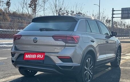 Volkswagen T-Roc I, 2022 год, 1 960 000 рублей, 14 фотография