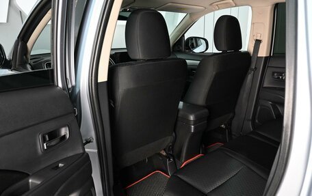 Mitsubishi Outlander III рестайлинг 3, 2012 год, 1 099 000 рублей, 11 фотография