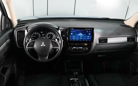 Mitsubishi Outlander III рестайлинг 3, 2012 год, 1 099 000 рублей, 6 фотография